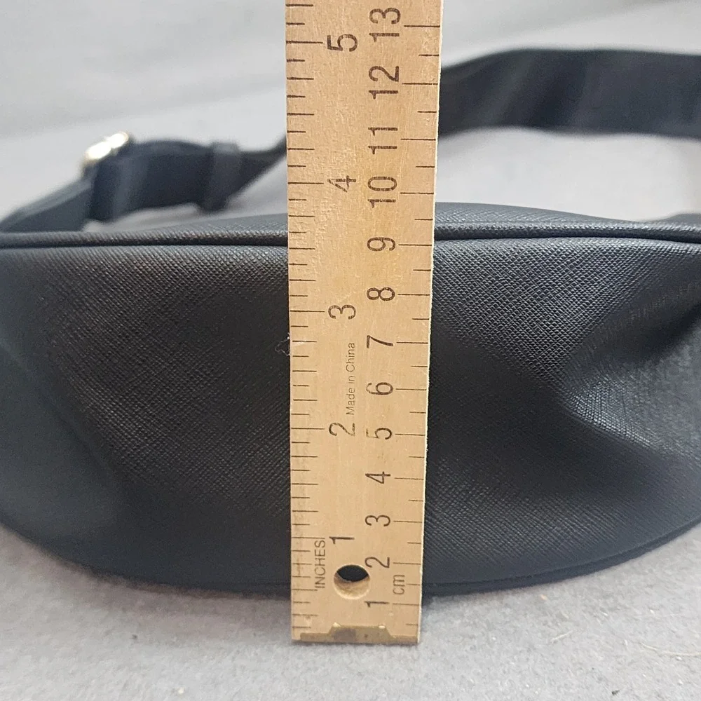 DKNY Crossbody Bag Black Saffiano Leather Logo Strap Coin Purse Womens Small